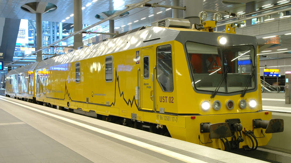 Ultraschallprüfzug im Berliner Hauptbahnhof